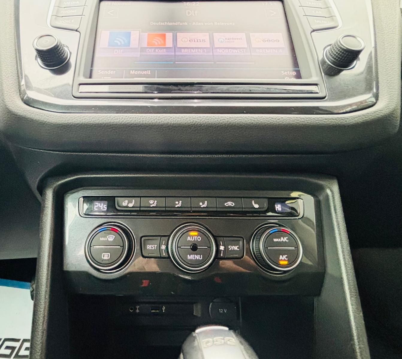 Volkswagen Tiguan Highline 2.0 TSI 179 ch DSG 4Motion / ACC / Caméra de recul / LED / Attelage pivotant