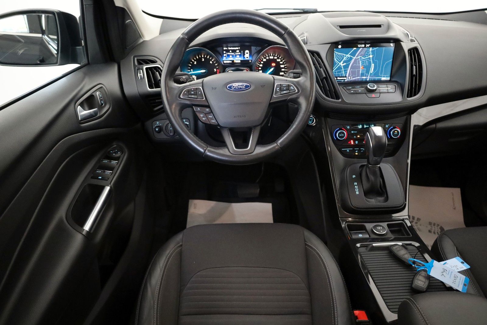 Fahrzeugabbildung Ford Kuga Titanium T.Leder,Navi,Keyless,SH,PDC,AHK