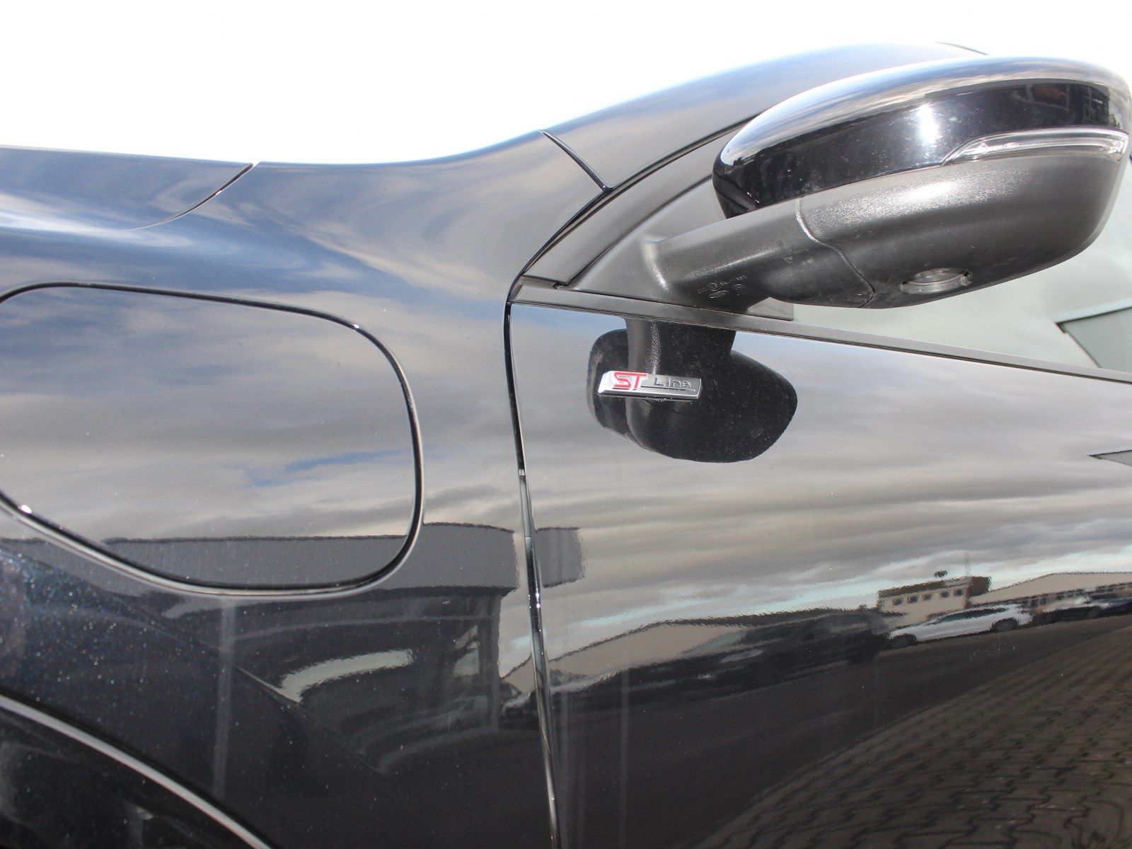 Fahrzeugabbildung Ford Kuga Plug-In Hybrid ST-Line