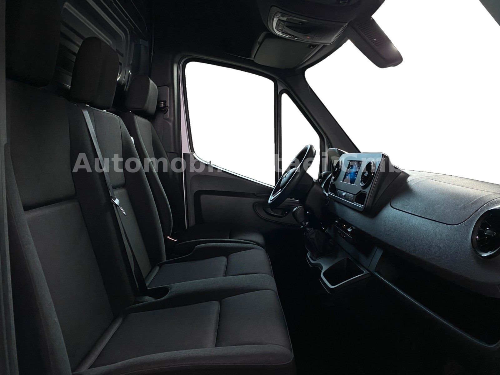 Fahrzeugabbildung Mercedes-Benz Sprinter 317 360° KAMERA+ SITZH.+ TEMPOM. (9635)