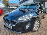Ford Fiesta 1,0 Titanium/Tot-W/Kam/Sitz/Navi/Alu/ - Ford Fiesta Titanium mit Benzin-Antrieb