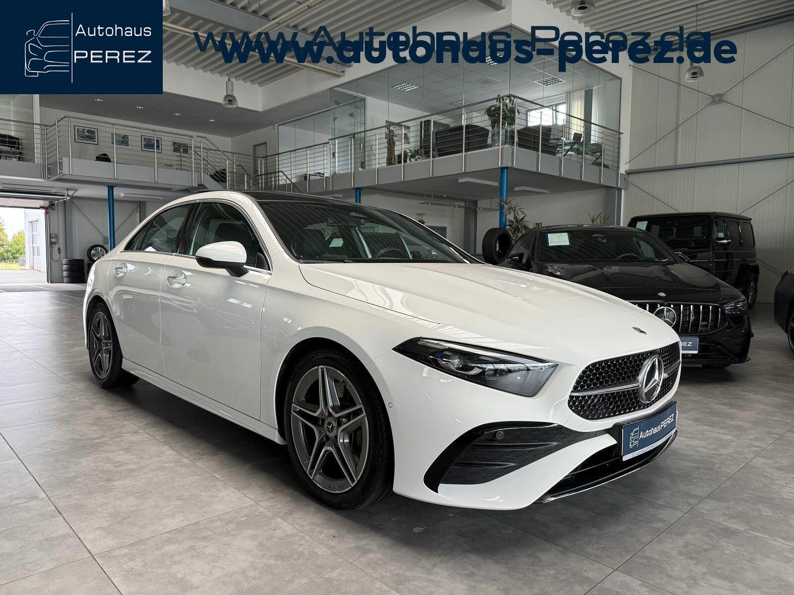 Mercedes-Benz A 250 4M Limousine AMG DISTR -AHK -PANO-KEYLESS!