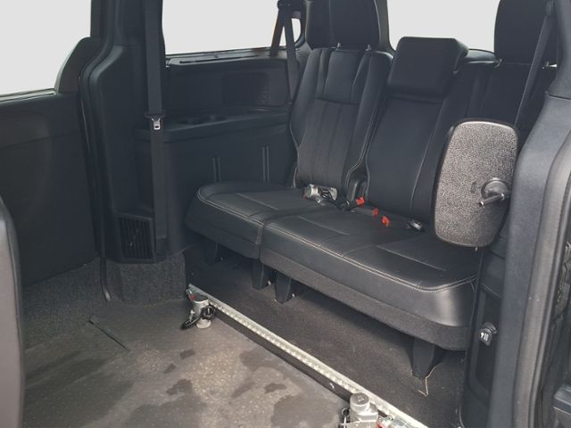 Fahrzeugabbildung Chrysler Voyager S Paravan Rollstuhlumbau