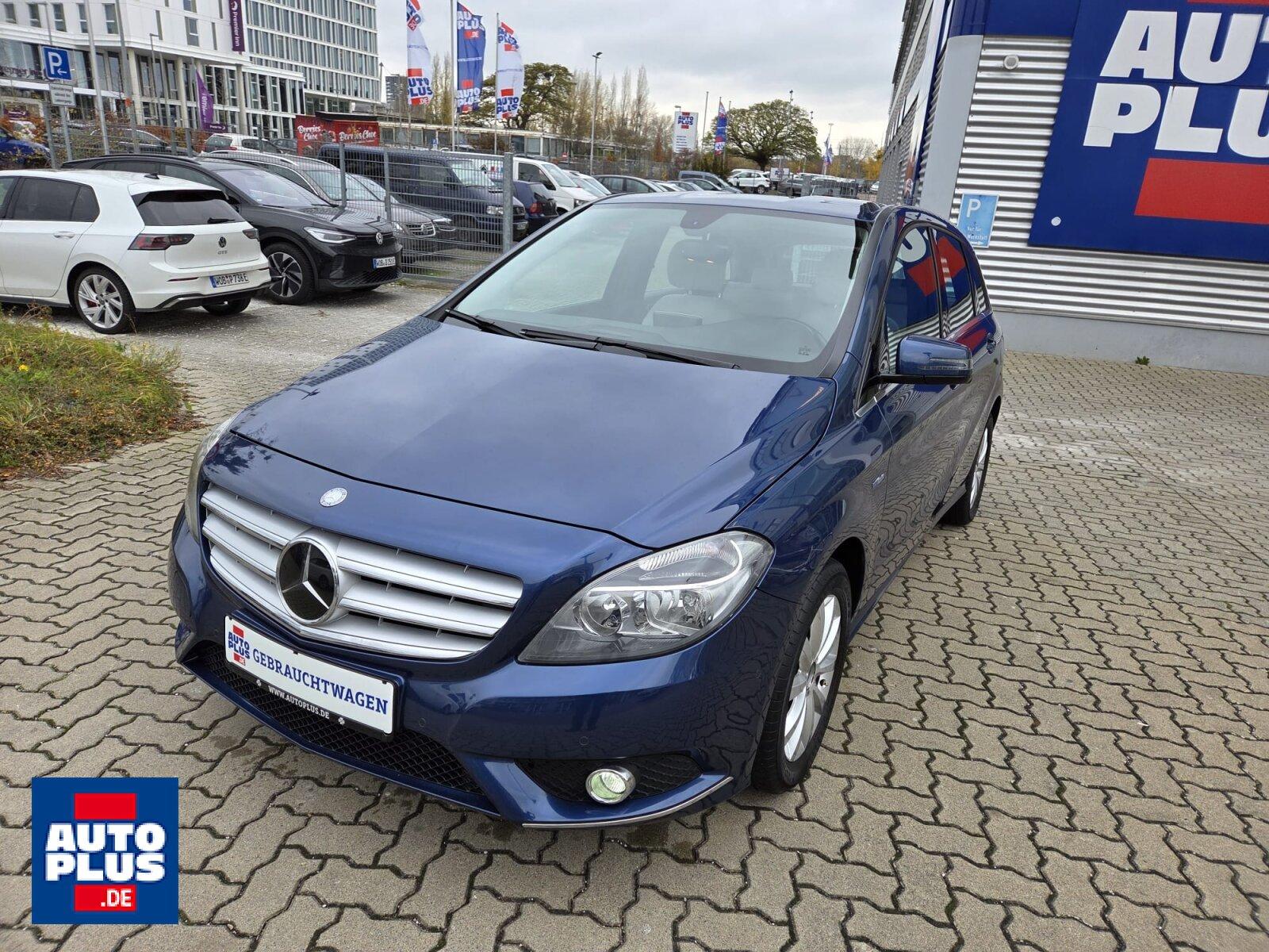Mercedes-Benz B 180 (BlueEFFICIENCY) NAVI+SITZHZG+PDC+HU NEU
