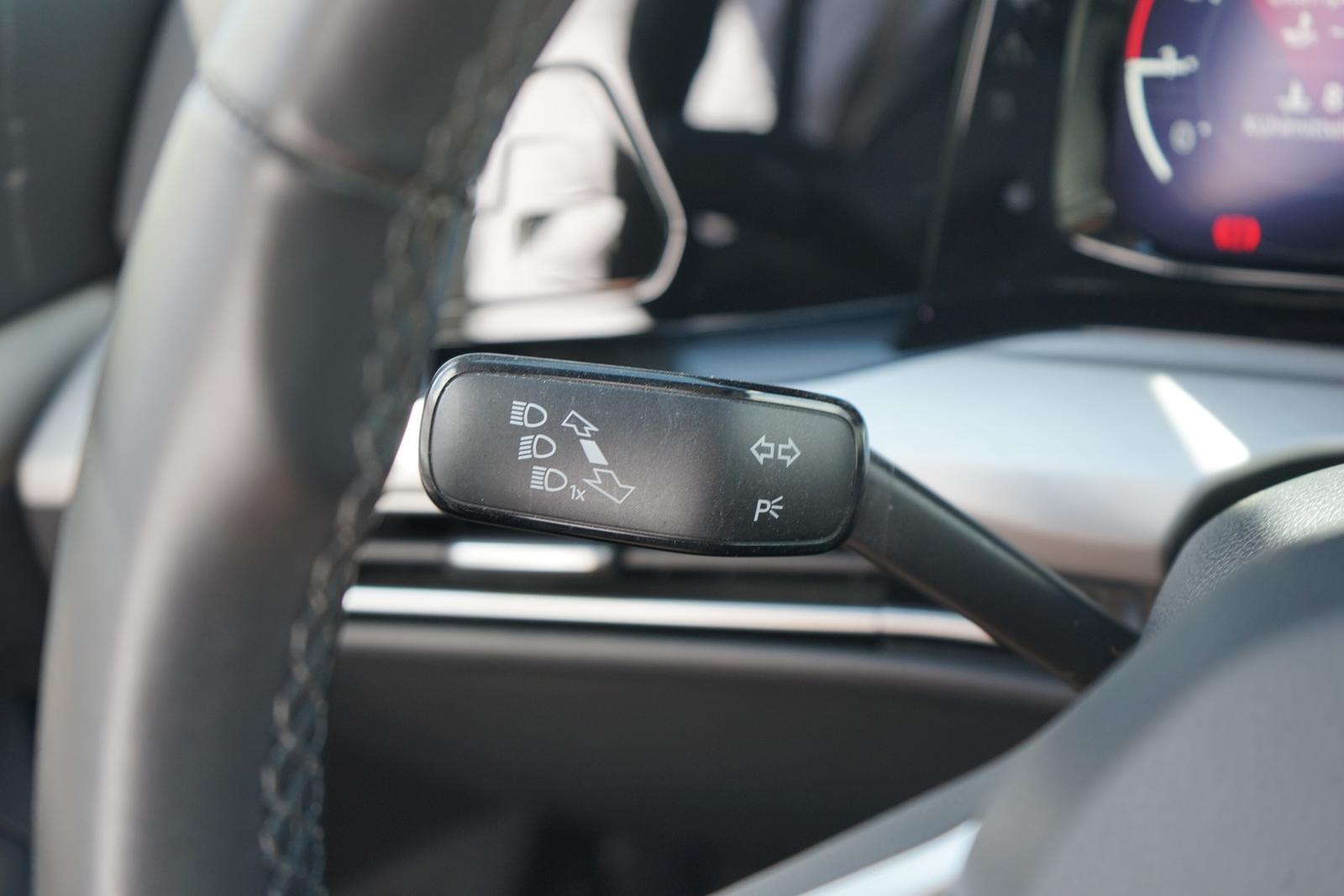 Volkswagen Golf VIII 1.0 TSI Life LED ACC App Connect, миниатюра 23