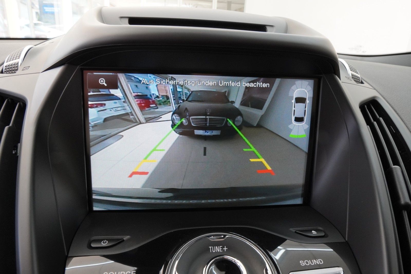 Fahrzeugabbildung Ford Kuga Individual *1.Hand*Autom.*Navi*Leder*Kamera