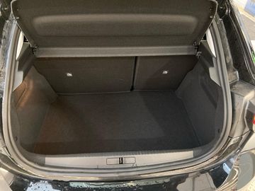 Fotografie des Opel Corsa F Kamera LED Sitzheizung Allwetterreifen