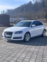 Audi A3 1.8 TFSI quattro Ambiente Ambiente - Audi A3 mit Benzin-Antrieb: Kleinwagen, 1.8