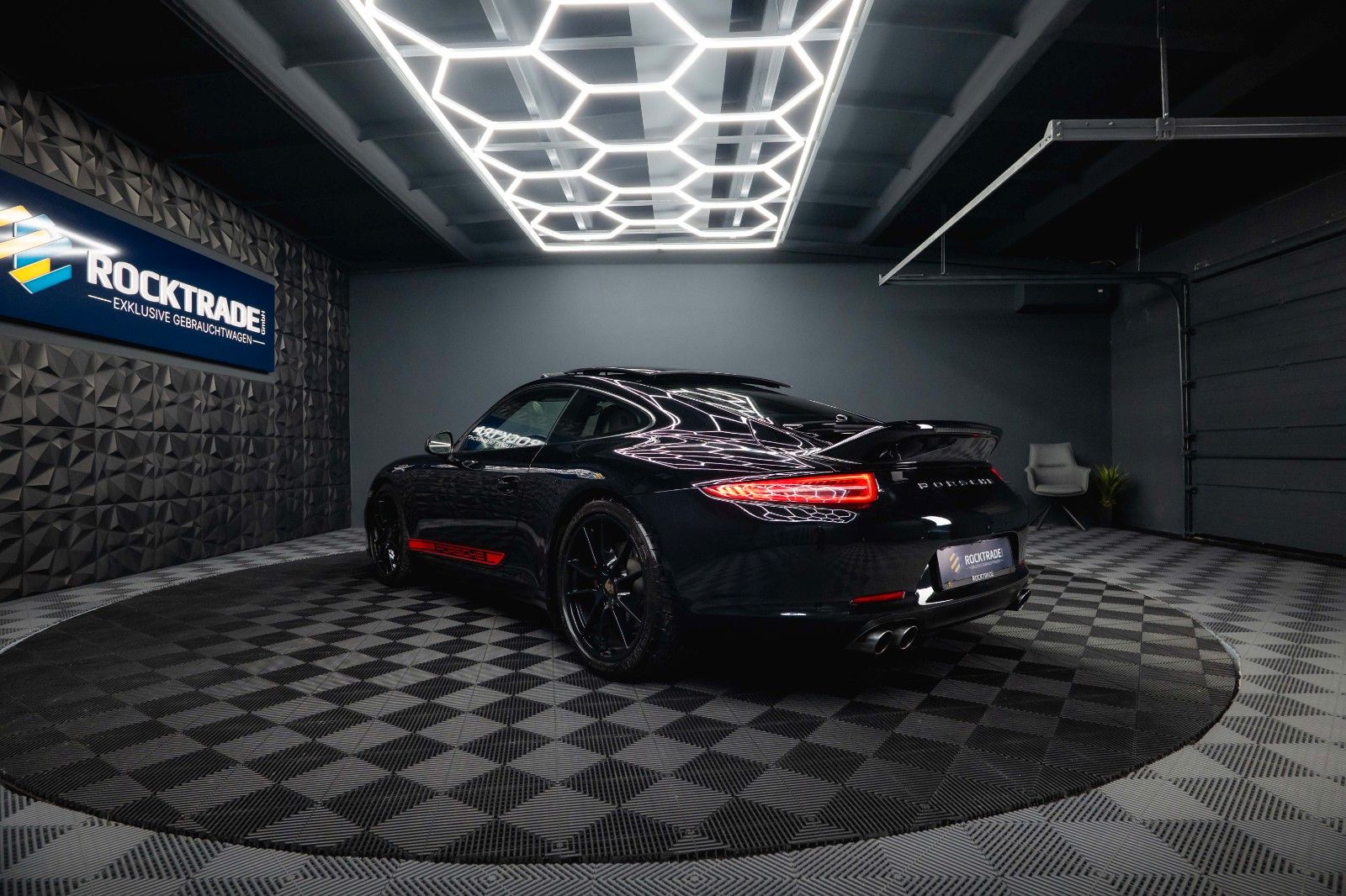 Fahrzeugabbildung Porsche 991 911 Carrera S GTS Black Design Chrono *Pano*