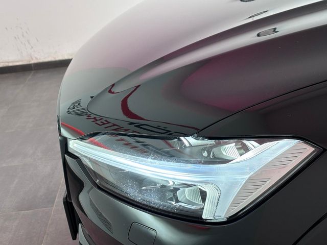 Volvo XC60 R Design T8 AWD*Pano*ACC*H&K*360°*StHz*LED*