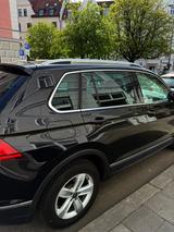 Volkswagen Tiguan 2.0 TSI OPF 140kW DSG 4MOTION Highlin... - VW Tiguan Gebrauchtwagen in München