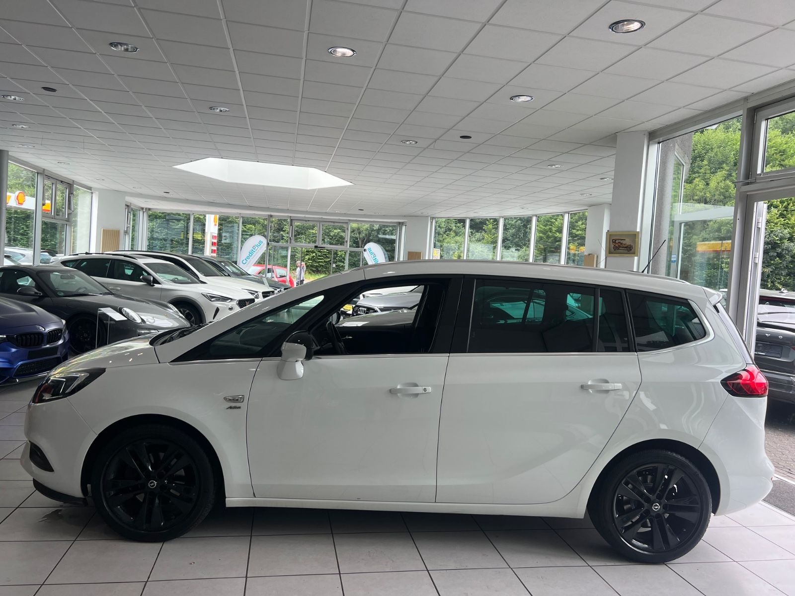 Fahrzeugabbildung Opel Zafira C Active * 7.SITZER * AUTOMATIK *