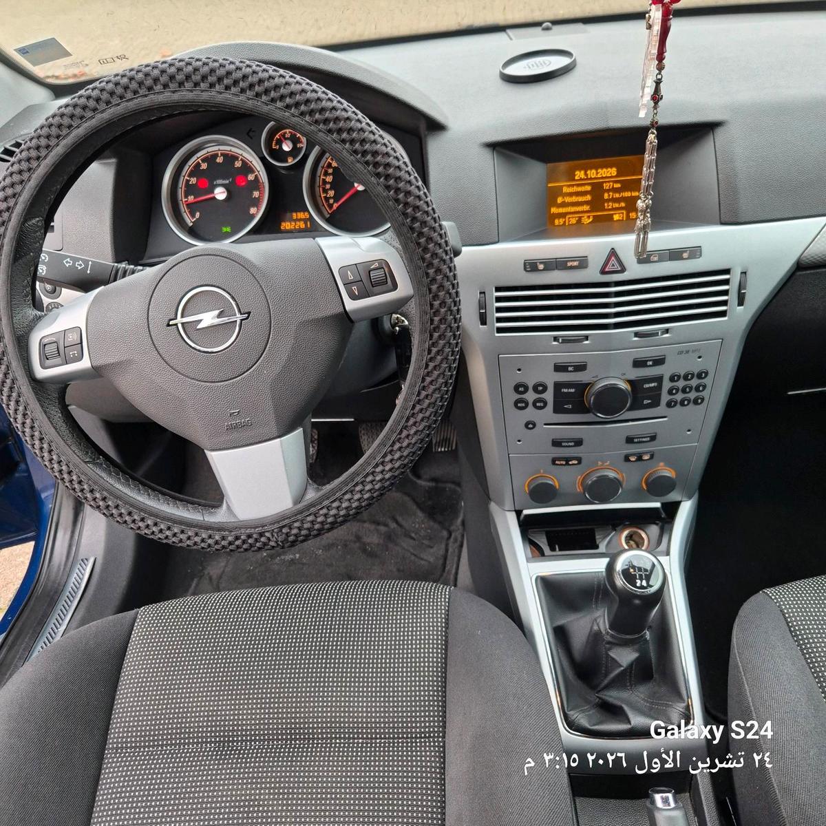 Opel Astra 2009 — photo 9
