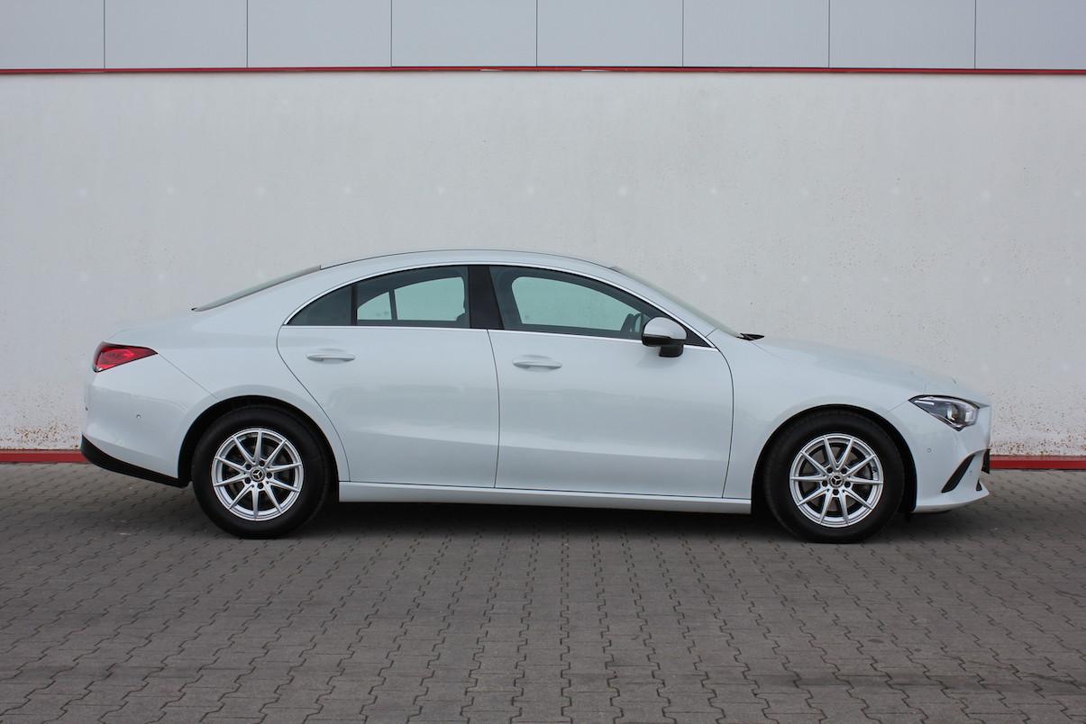 Mercedes-Benz CLA 180d Coupé Cp. 458 WideScreen 16.366 € NETTO