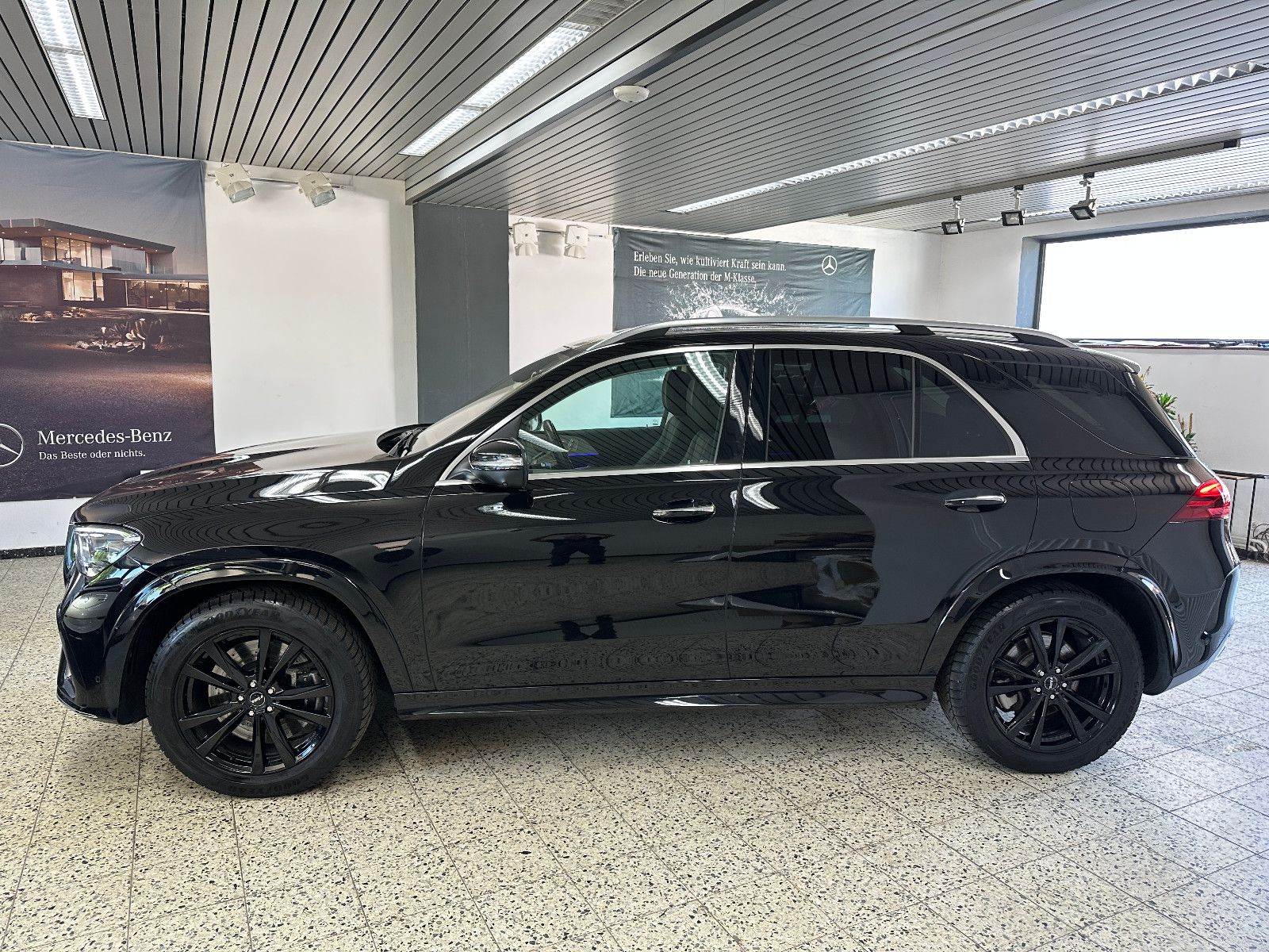 MERCEDES-BENZ GLE 400 e 4Ma AMG Line NAV/LED/HUD/TW/AIRMAT/1HD