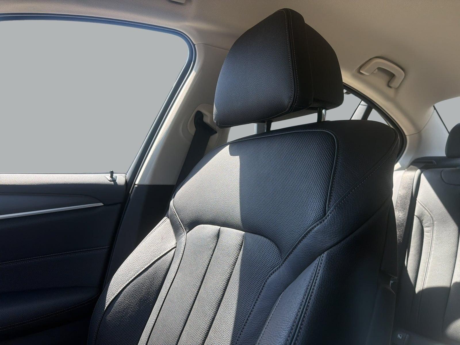 BMW 530d xDrive A Laser HEAD-UP SITZBELÜFT RFK HIFI