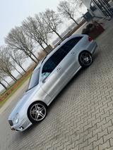 Mercedes-Benz 350 - silberne Mercedes-Benz 350