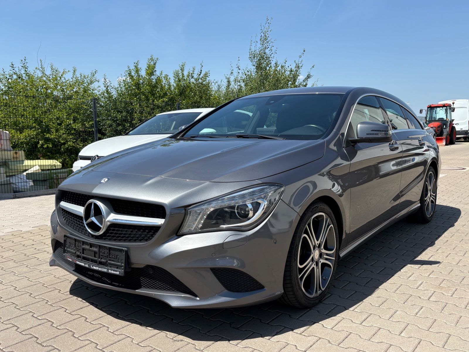 MERCEDES-BENZ CLA 180 Shooting Brake * XENON * TEMP * NAVI*