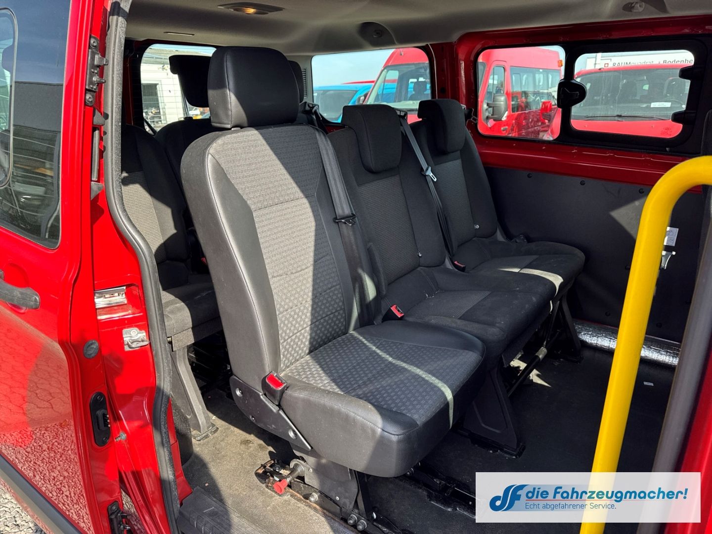 Fahrzeugabbildung Ford Transit Custom Kombi 300 L1 2.2 TDCi *1593 Expor