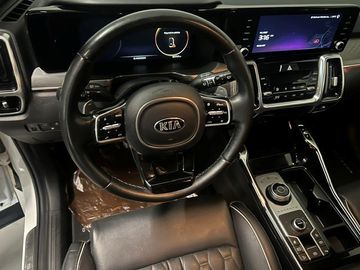 KIA Sorento - 4
