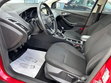 Ford Focus - 11