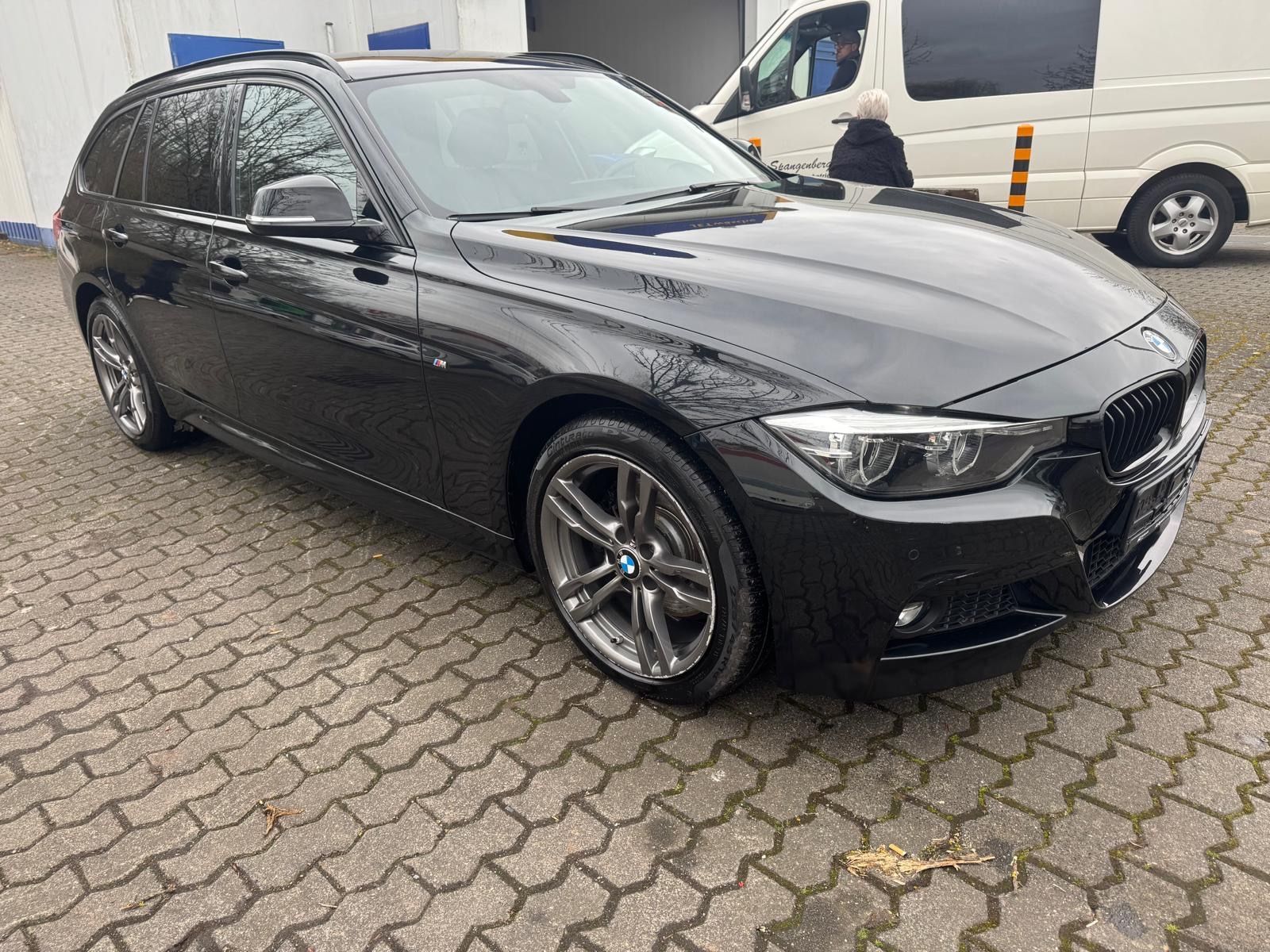 Fahrzeugabbildung BMW 330 3 Touring xDrive M Sport Shadow Line Leder