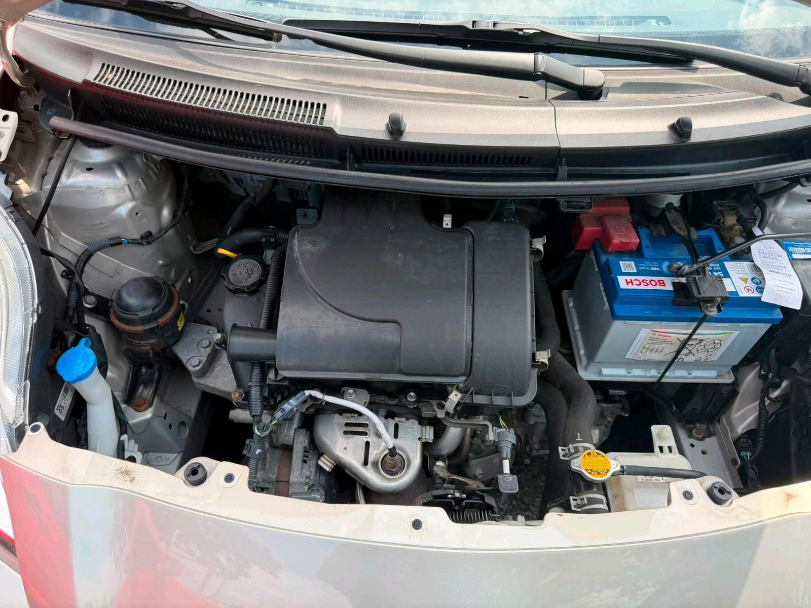 Toyota Yaris 2009 — photo 10