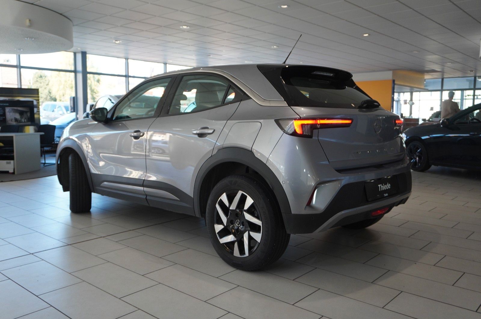 Fahrzeugabbildung Opel Mokka ELEGANCE 1.2T NAVI/LED/KAMERA/SPORT/SH/DAB
