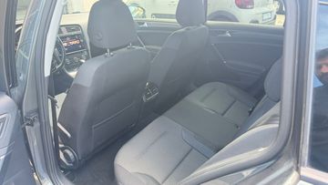 Volkswagen Golf - 11
