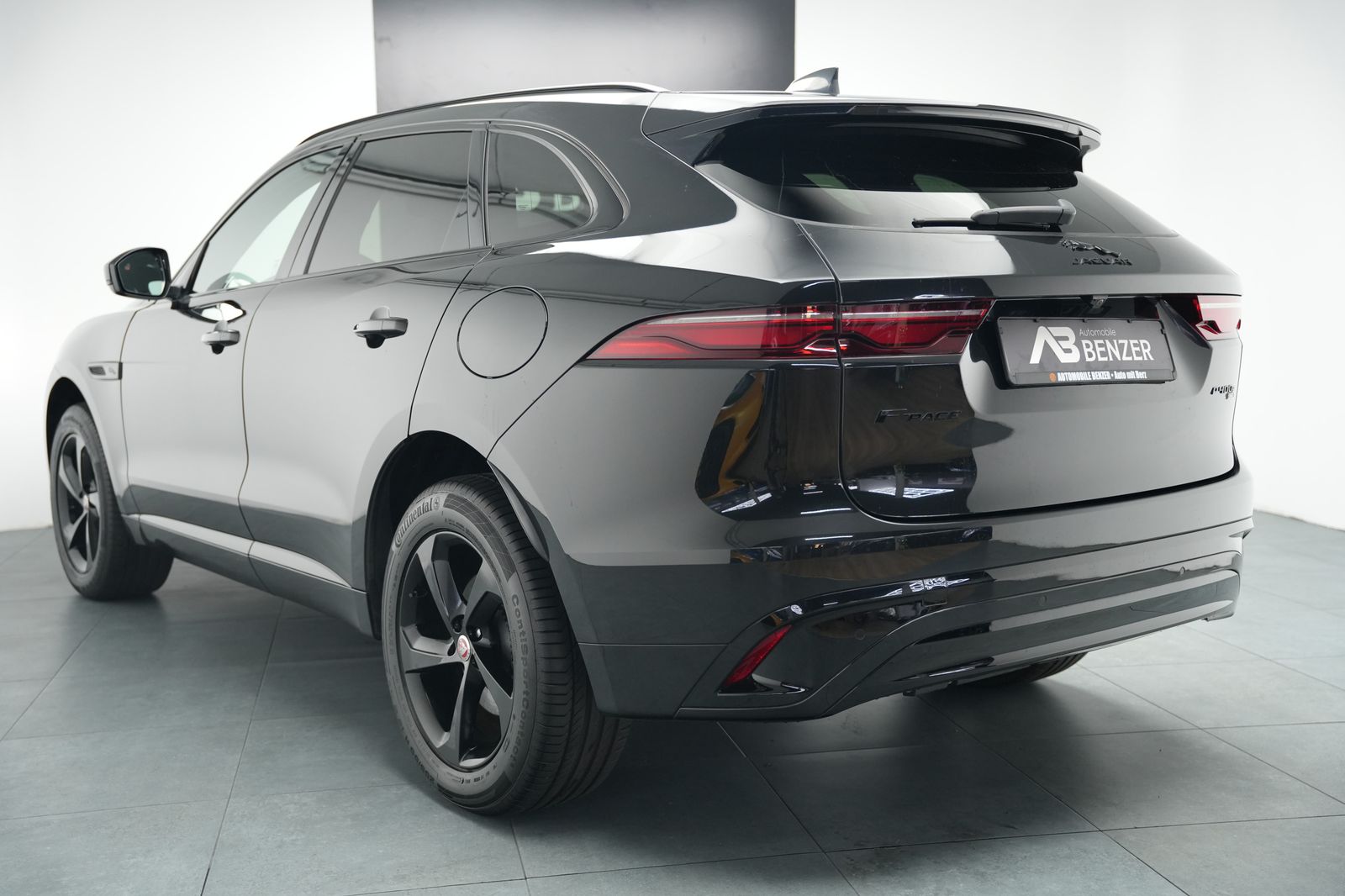 Fahrzeugabbildung Jaguar F-PACE R-Dynamic S *Meridian*Ambiente*Alcantara