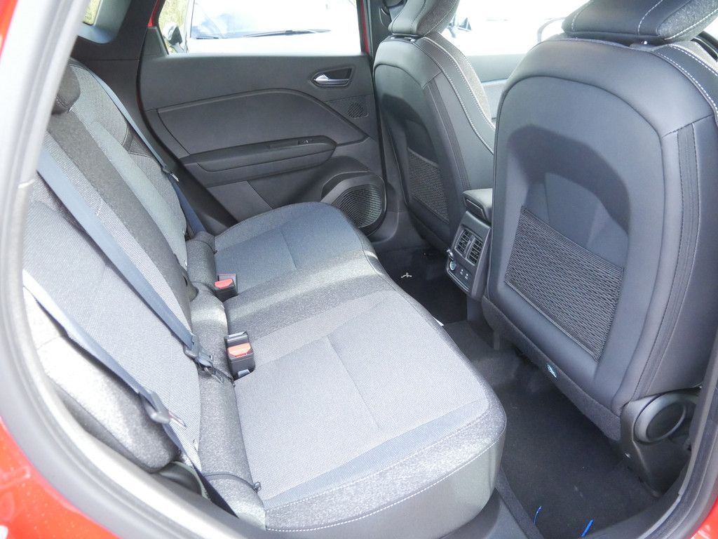 Fahrzeugabbildung Renault Captur Techno TCe 160 SHZ KAMERA NAVI ACC LED