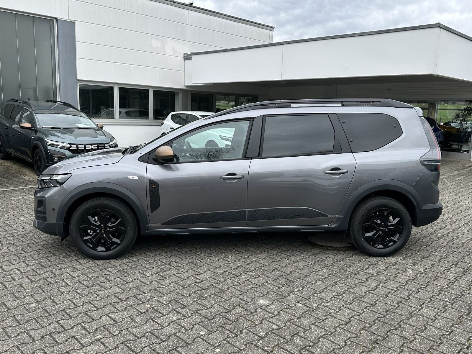 Fahrzeugabbildung Dacia Jogger Extreme TCe 110 7-Sitze