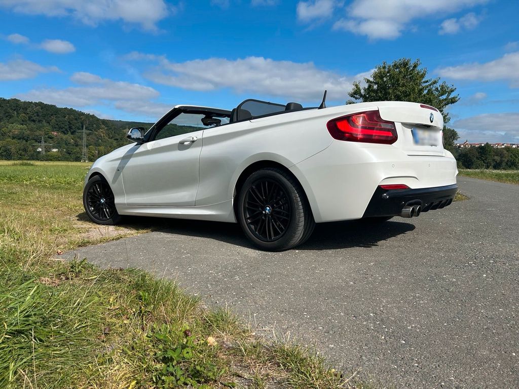 Image of BMW 218