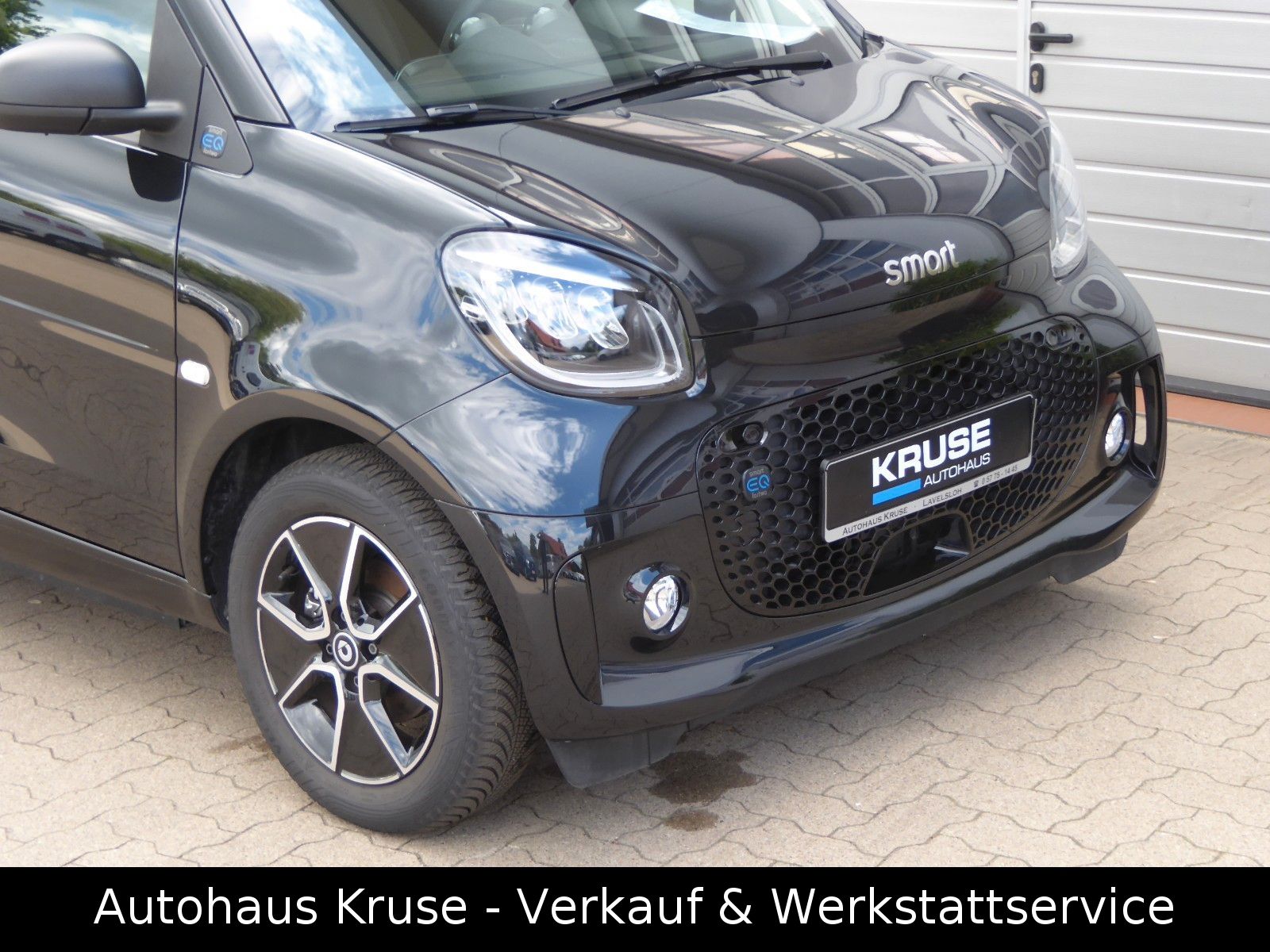 Smart FORTWO EQ EXCLUSIVE+22 KW-LADER+WINTER-PAK imagem 3
