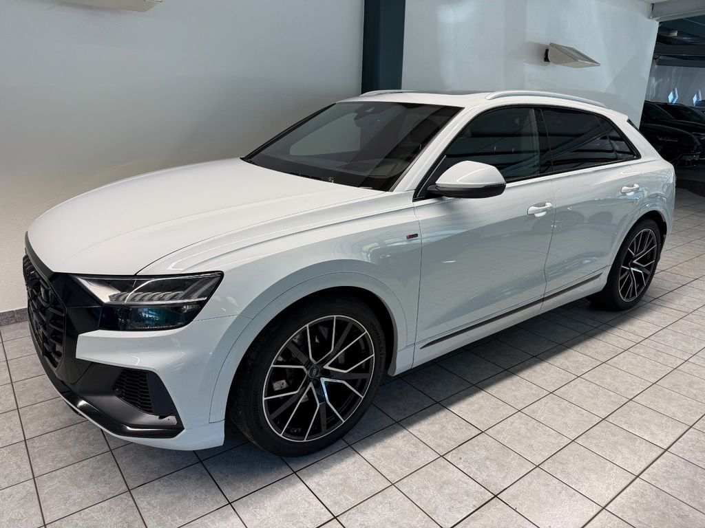 Image of Audi Q8