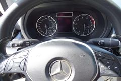 Fahrzeugabbildung Mercedes-Benz B 180 B -Klasse (BM 246) Automatik  **NAVI / PDC