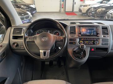 Volkswagen T5  Caravelle Comfortli *9-SITZER*NAVI*SZHZ*AHK*