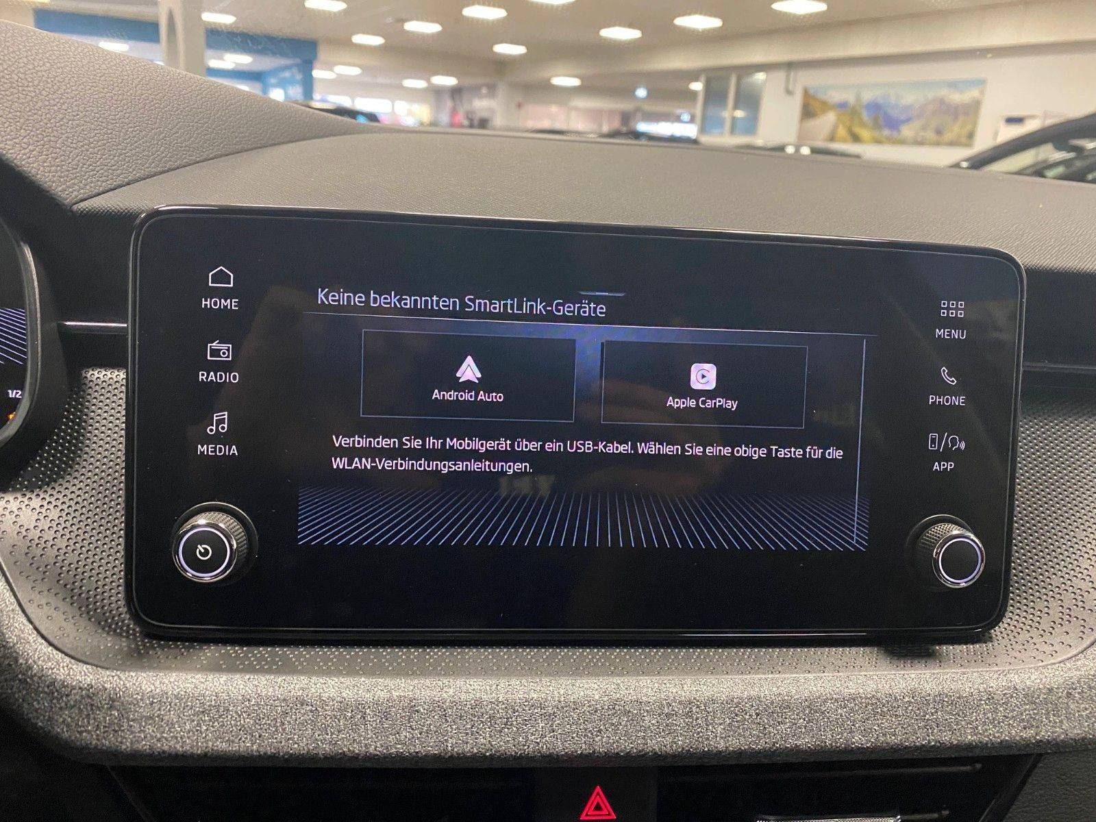 Fahrzeugabbildung SKODA Kamiq 1.5 TSI DSG Selection+SITZHEIZUNG+KAMERA++