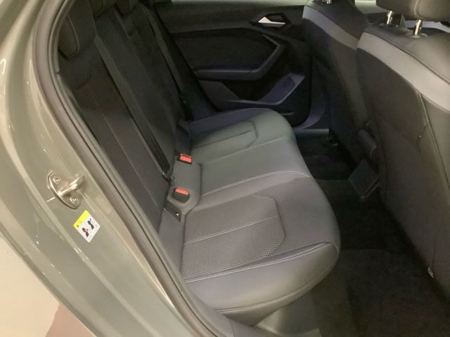 A1 Sportback 2.0 TFSI S line,Kamera,SONOS,Navi P