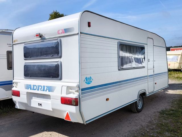 Adria 502 DK Altea STOCKBETT VORZELT 1300 KG