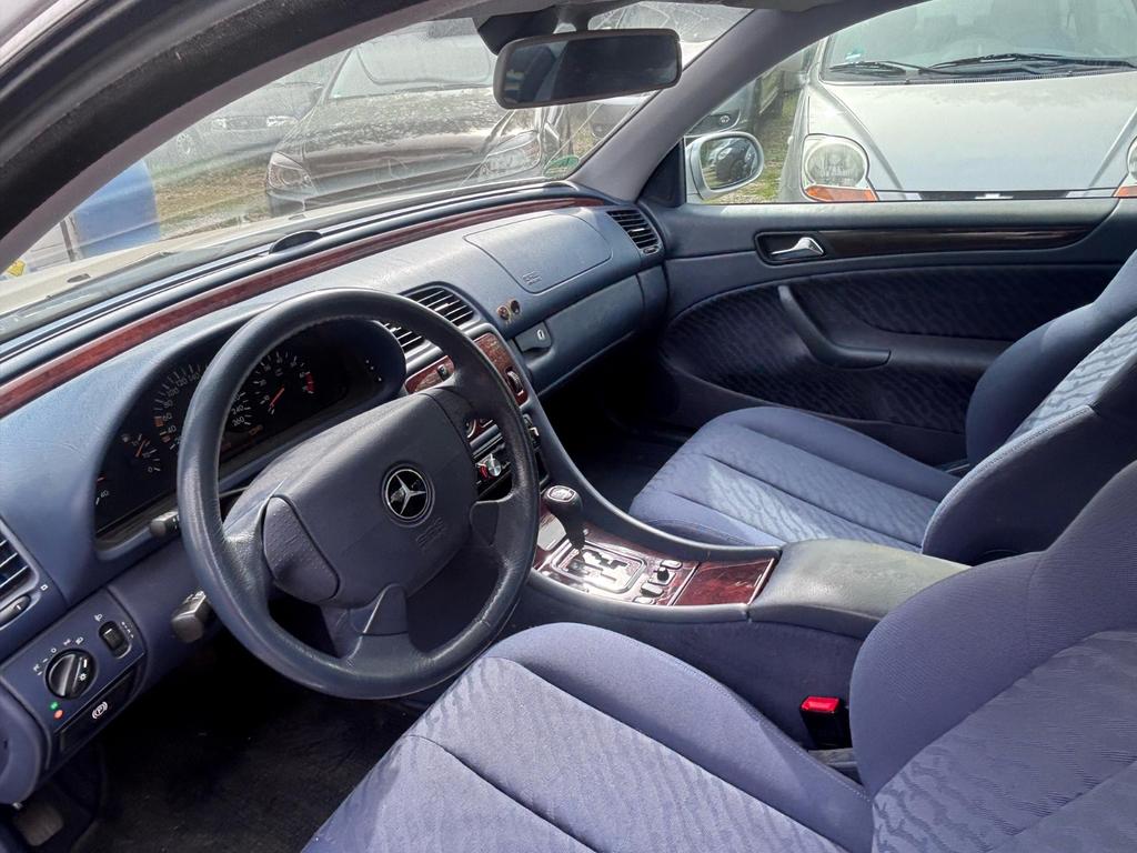 Mercedes-Benz CLK 320