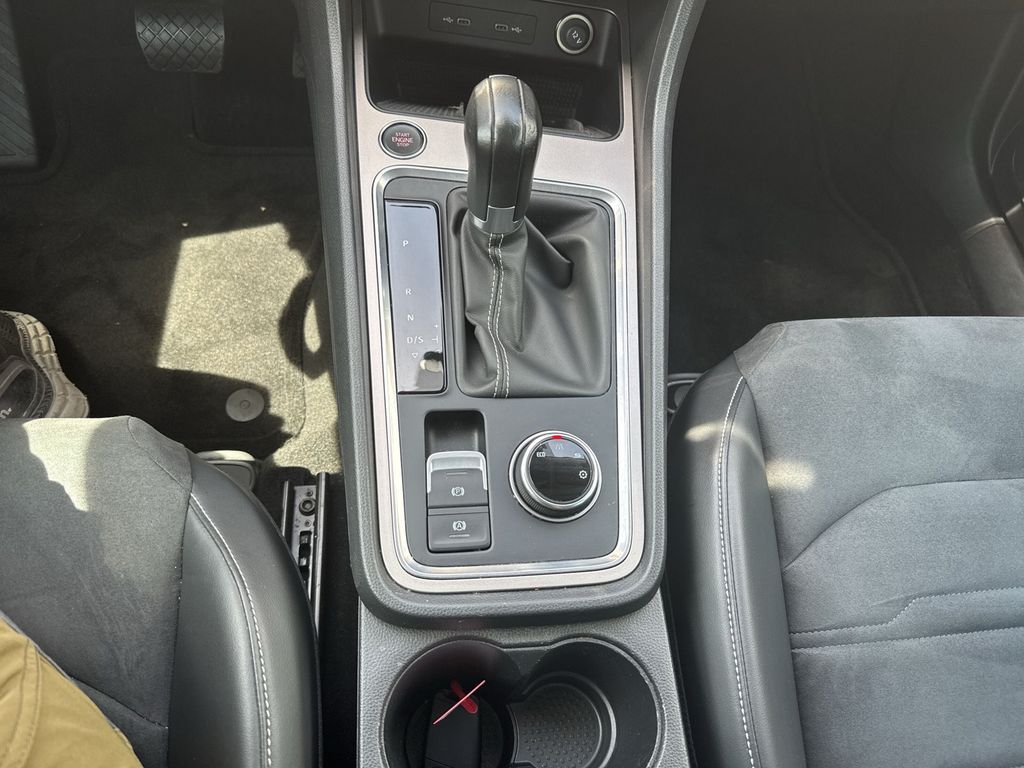 SEAT Ateca 2.0 TDI Xperience DSG Fahrass Infotain Ahk SEAT Ateca 2.0 TDI Xperience DSG Fahrass Infotain Ahk