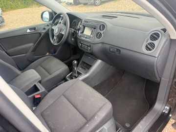 Volkswagen Tiguan - 4