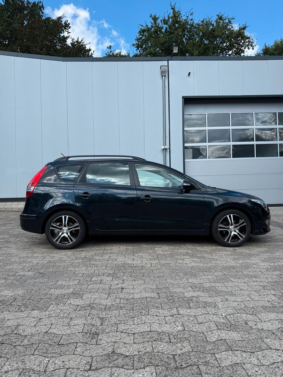 Hyundai i30 2011 — photo 5