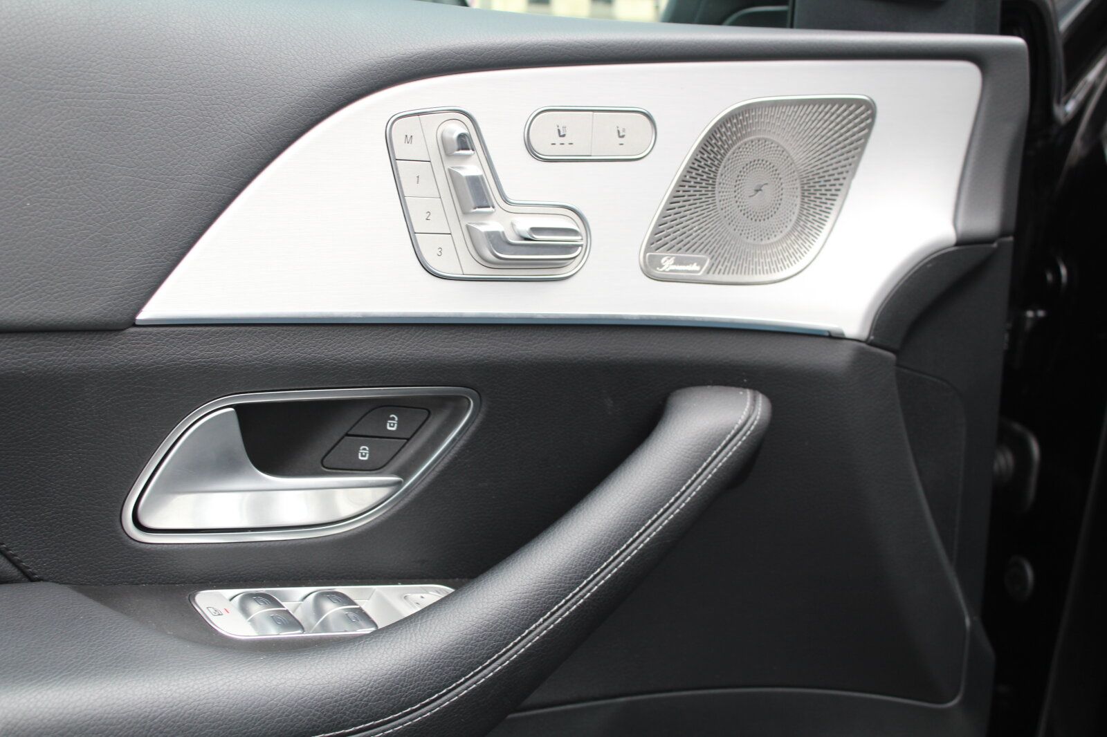 Mercedes-Benz GLE 300 d 4M AMG AHK PANO BURMESTER MULTIBEAM foto 10