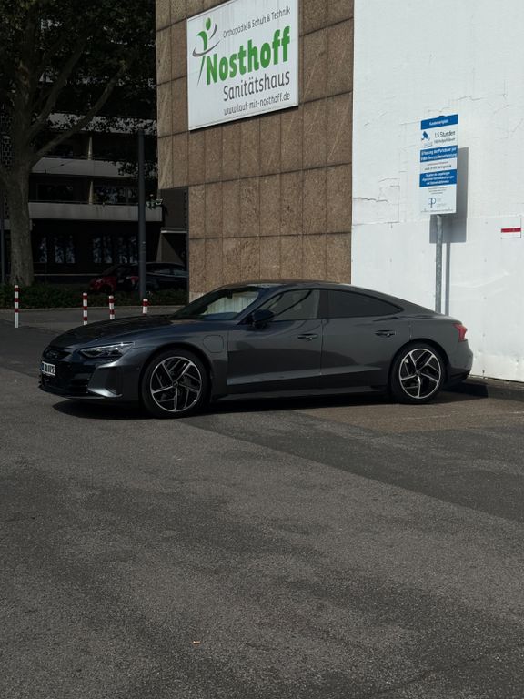 Image of Audi RS e-tron GT