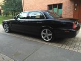 Jaguar XJ 4.2 Executive schwarz/schwarz Langversion - gebrauchte Jaguar XJ aus dem Jahr 2009