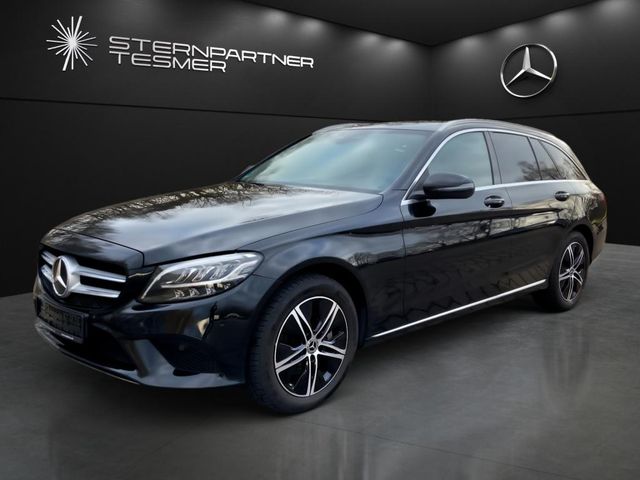 Mercedes-Benz C 220 d 4M T NAVI+HuD+LED+MEMORY+KAMERA+CARPLAY