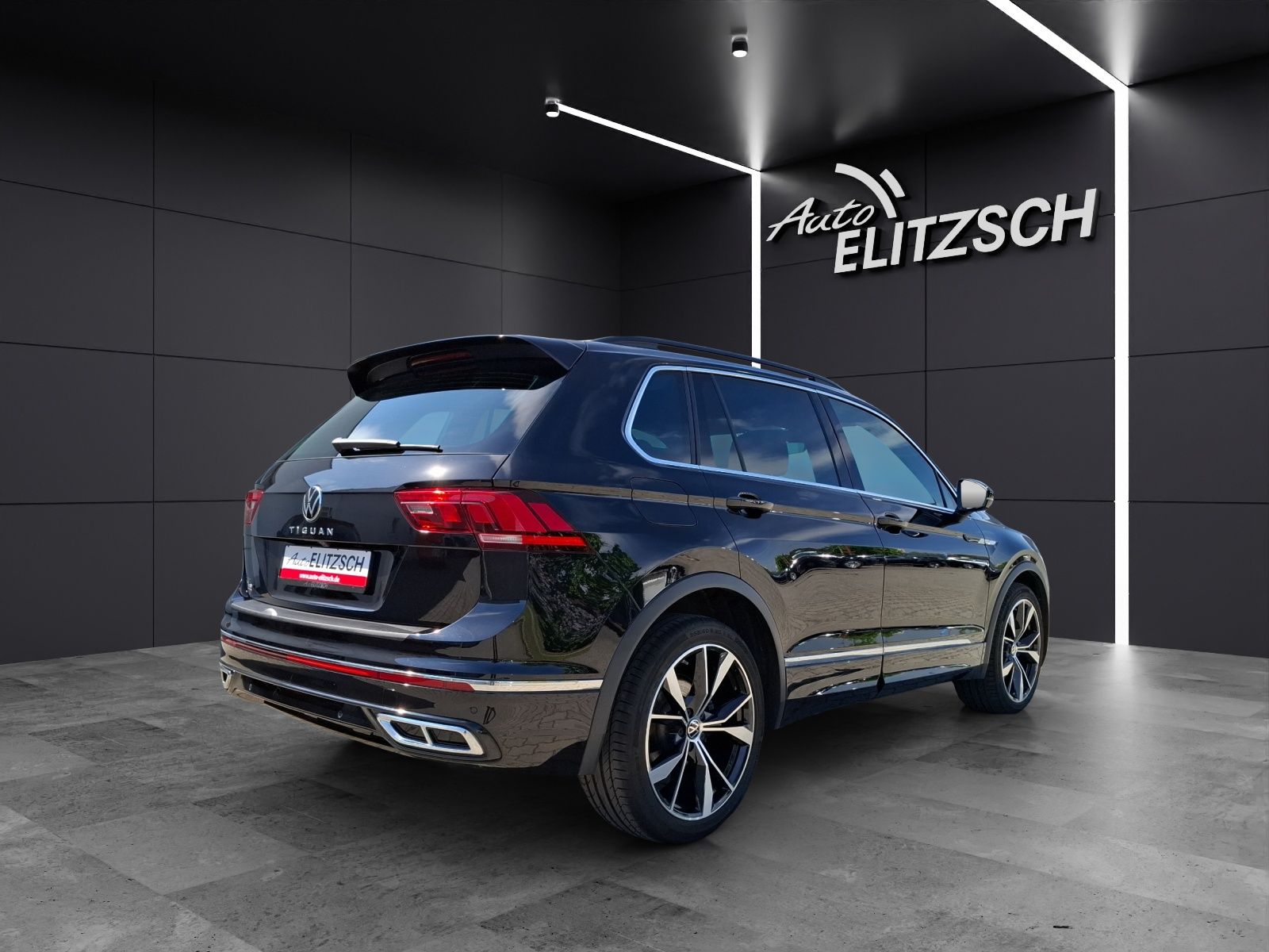 Fahrzeugabbildung Volkswagen Tiguan TDI R-Line DSG STH AHK LED AID ACC RFK 20