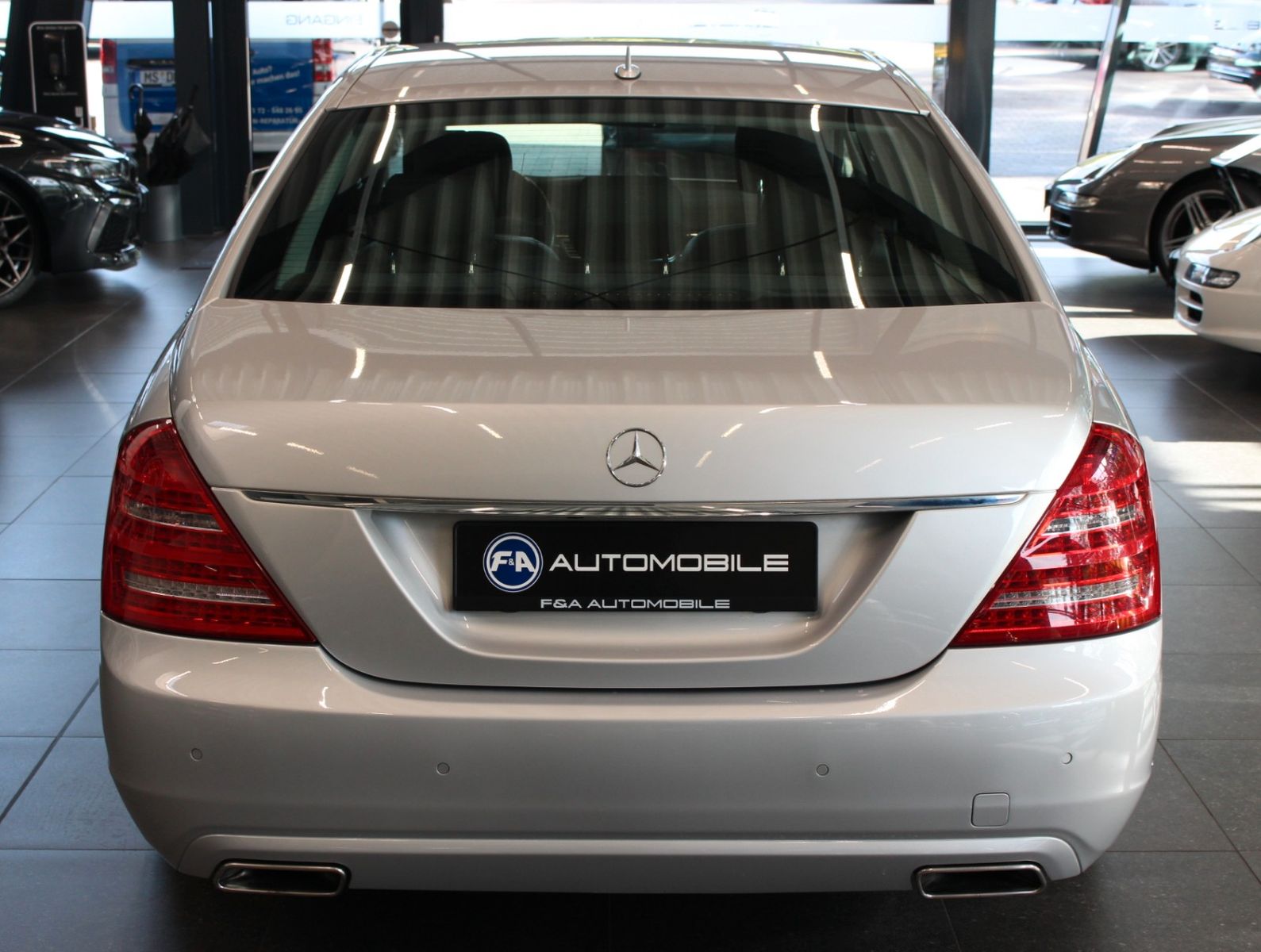Fahrzeugabbildung Mercedes-Benz S 350d BlueTec 4Matic Standhzg.*Distronic*ABC